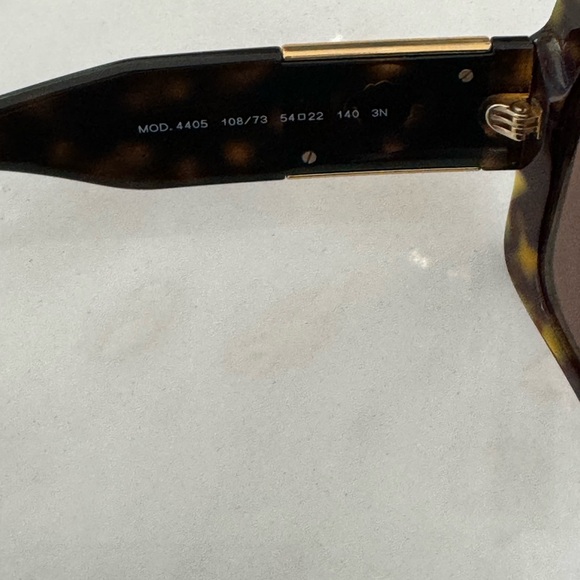 Versace Sunglasses - Picture 5 of 9